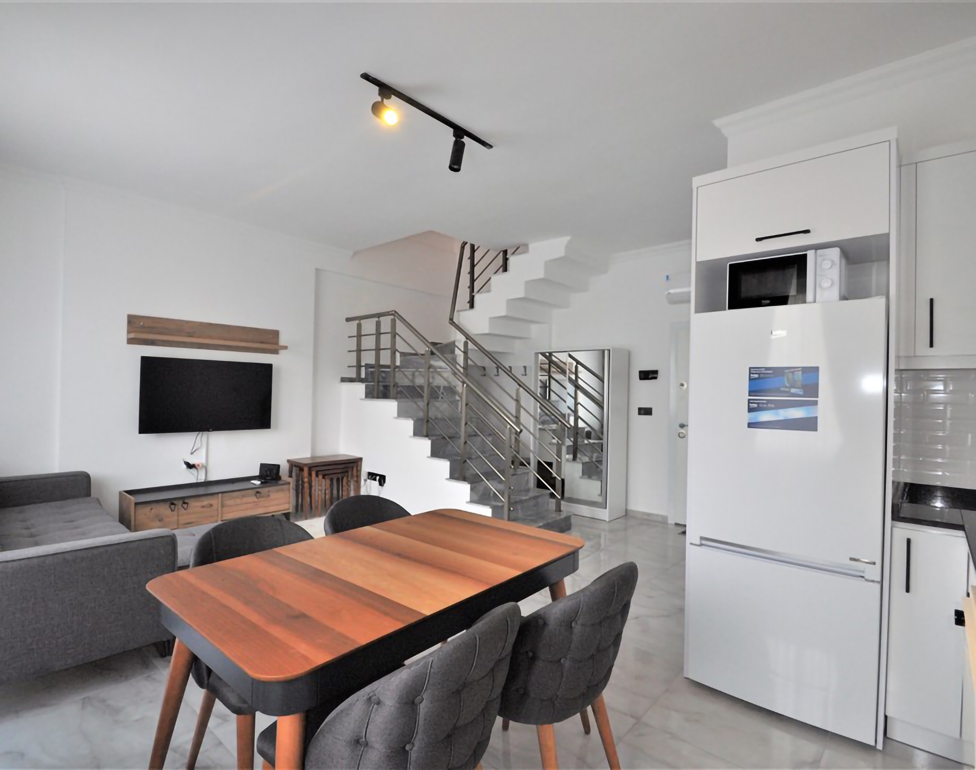 Luksuriøs 2+1 Penthouse med Bjergudsigt i Avsallar