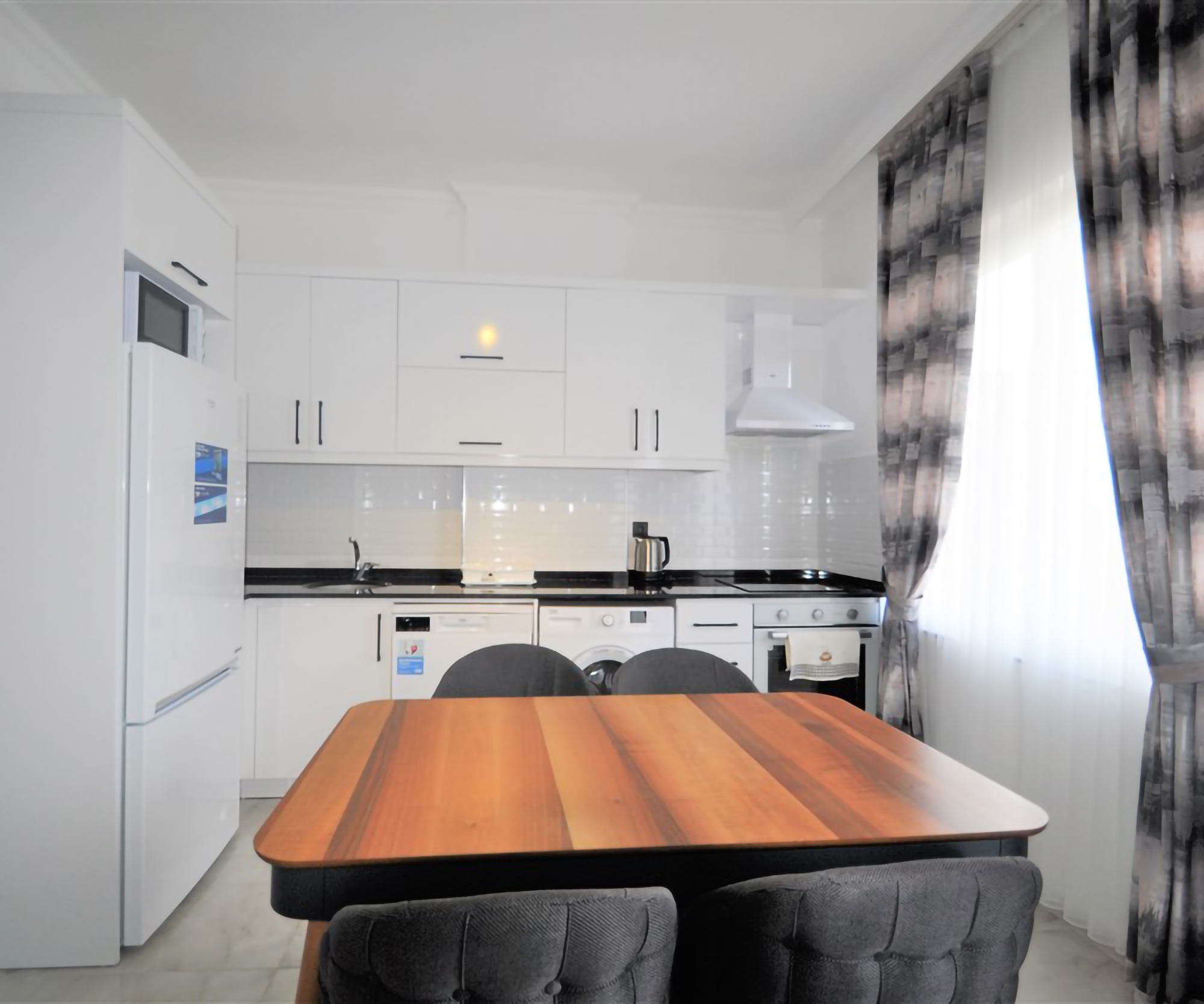 Luksuriøs 2+1 Penthouse med Bjergudsigt i Avsallar
