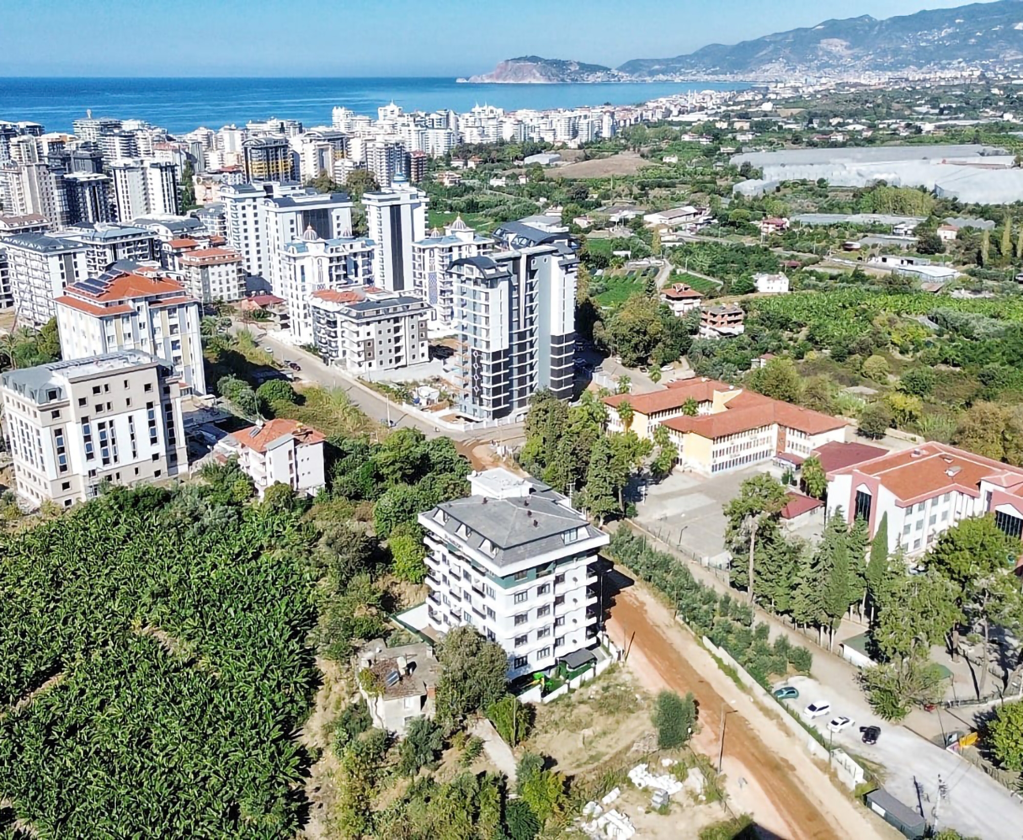 Luxury 1+1 Apartment with Mountain View in Mahmutlar, Alanya