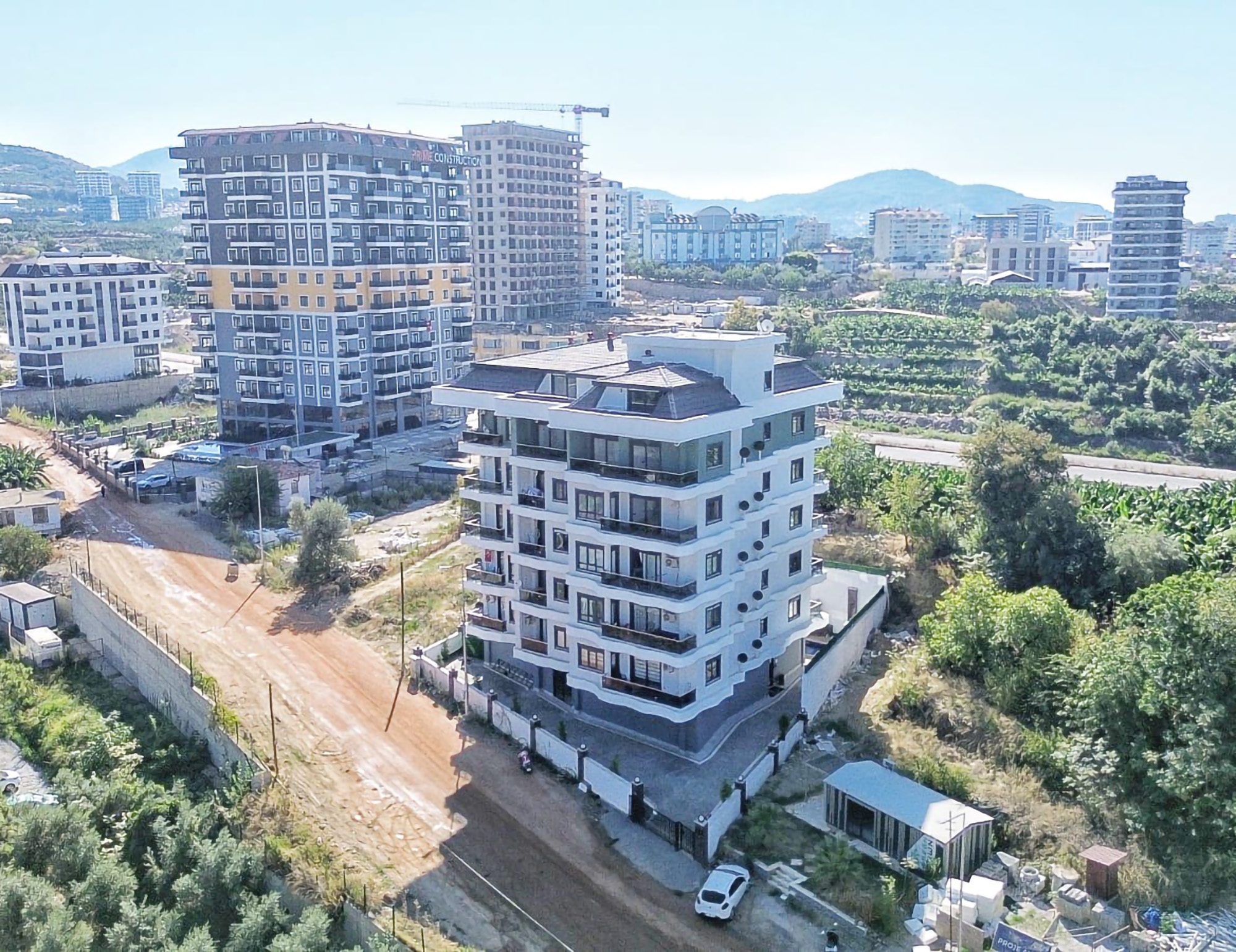 Luxury 1+1 Apartment with Mountain View in Mahmutlar, Alanya
