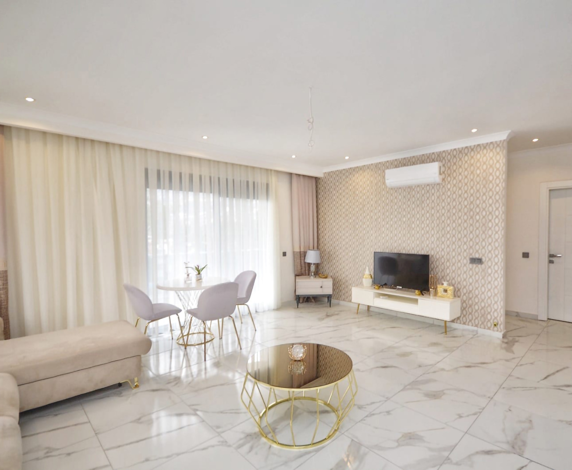 Luxury 1+1 Apartment with Mountain View in Mahmutlar, Alanya
