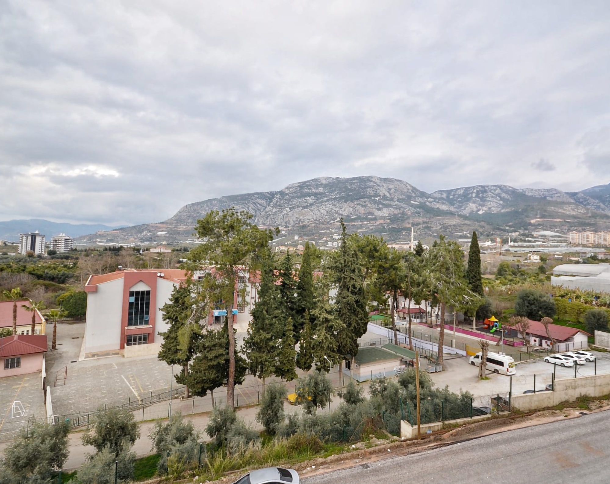 Luxury 1+1 Apartment with Mountain View in Mahmutlar, Alanya