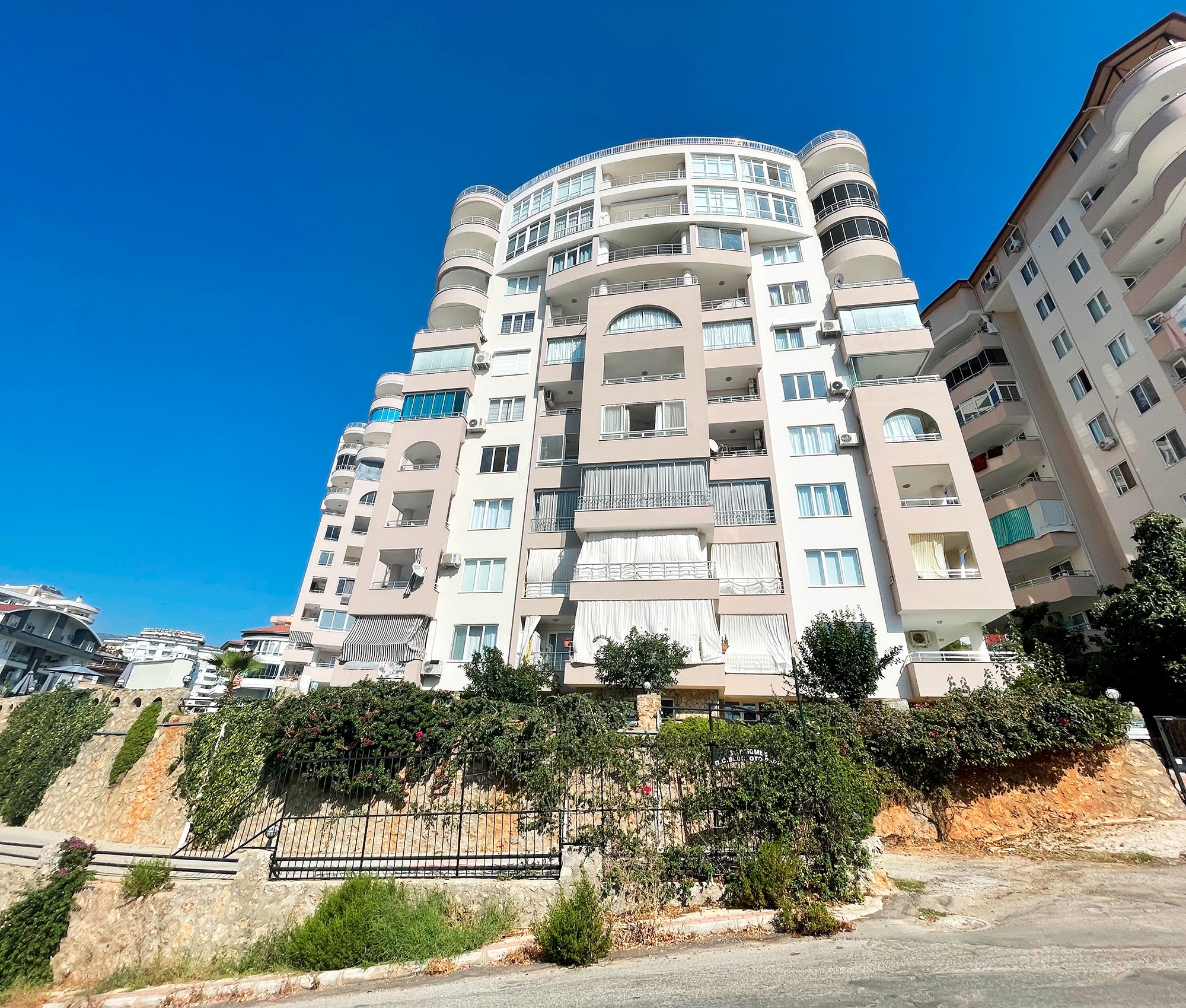 Mountain View 2+1 Apartment in Tosmur, Alanya