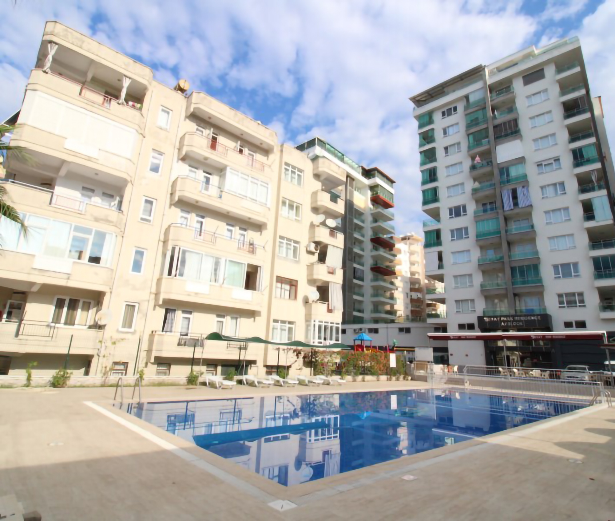 Luxurious 2+1 Apartment with Mountain View in Mahmutlar