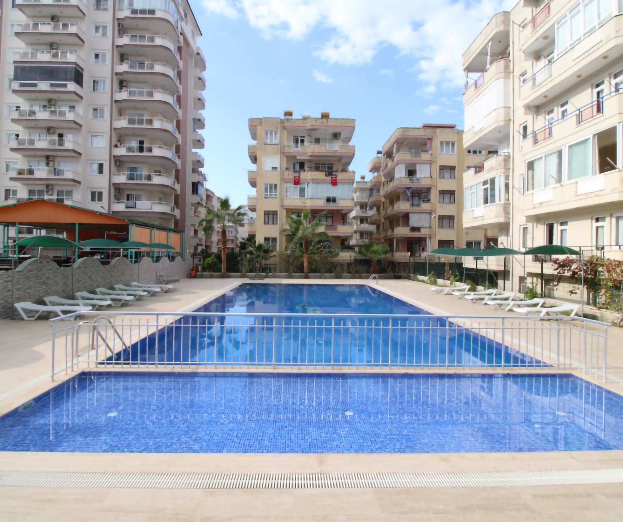Luxurious 2+1 Apartment with Mountain View in Mahmutlar