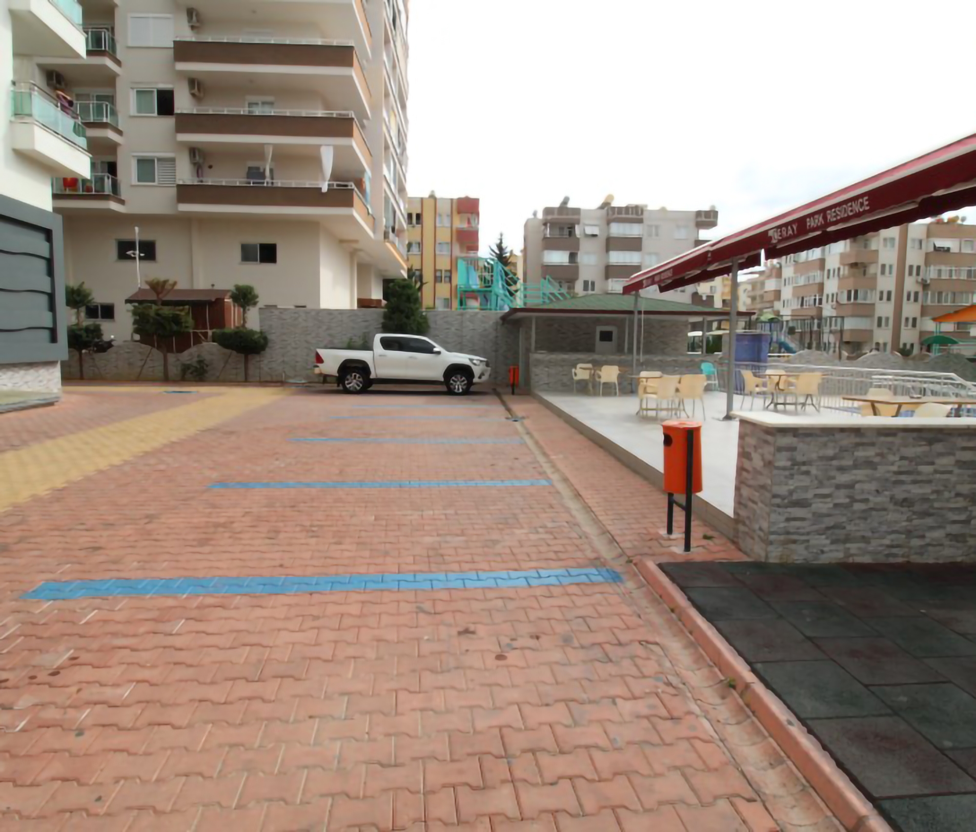 Luxurious 2+1 Apartment with Mountain View in Mahmutlar