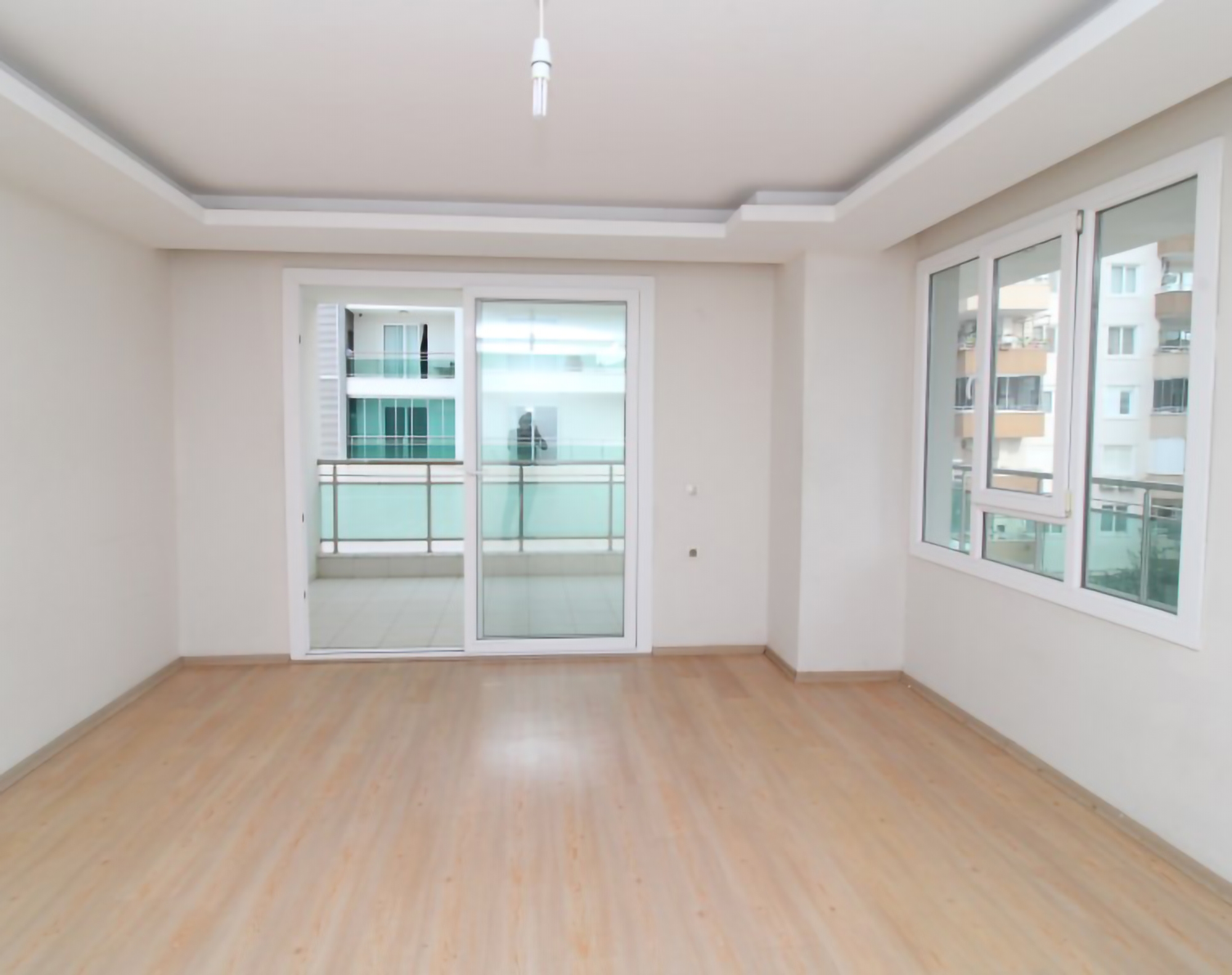 Luxurious 2+1 Apartment with Mountain View in Mahmutlar