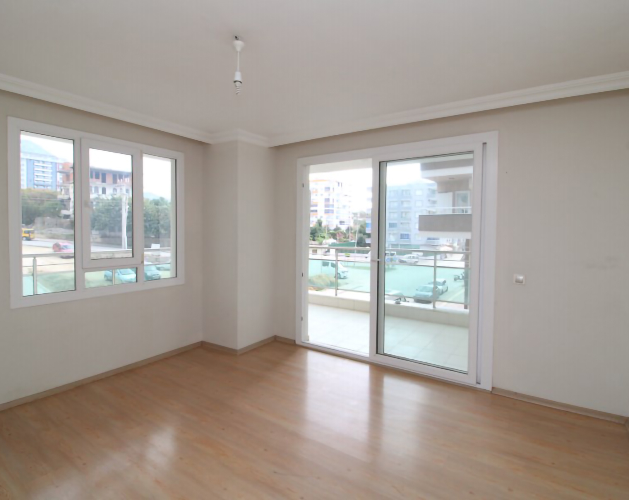 Luxurious 2+1 Apartment with Mountain View in Mahmutlar