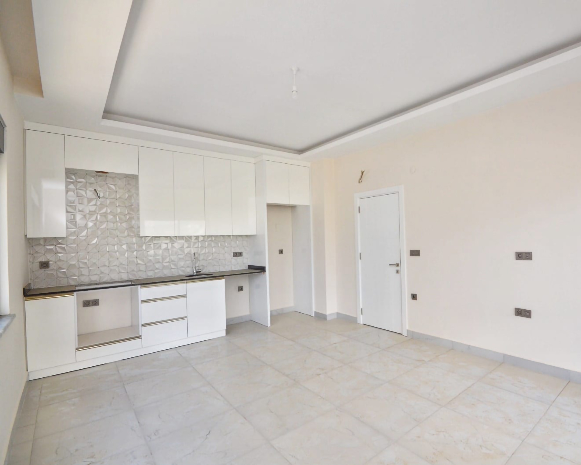 Luxury 2+1 Apartment with Mountain View in Kargicak