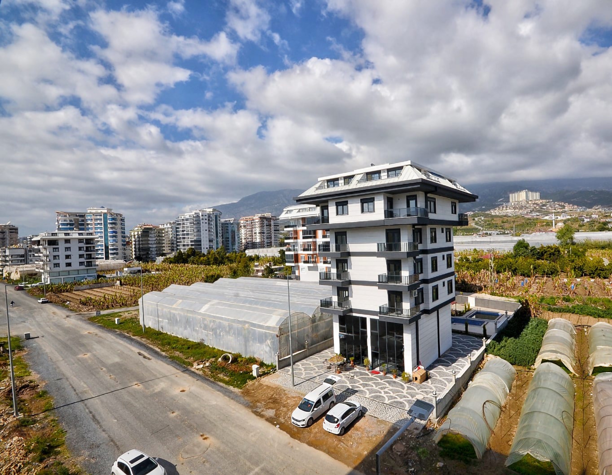 Luxury 2+1 Apartment with Mountain View in Kargicak