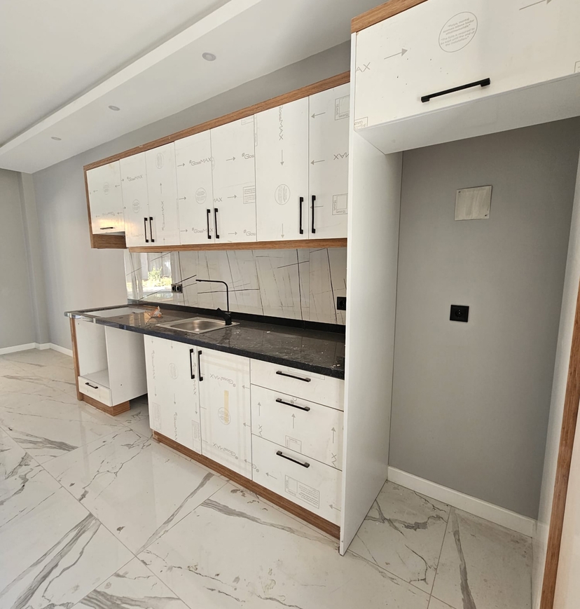 Luxuriöses 1+1 Apartment mit Bergblick in Avsallar, Alanya