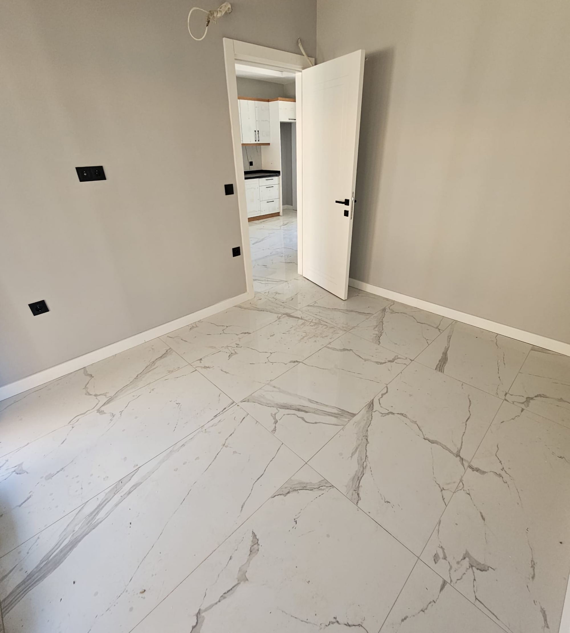 Luxuriöses 1+1 Apartment mit Bergblick in Avsallar, Alanya