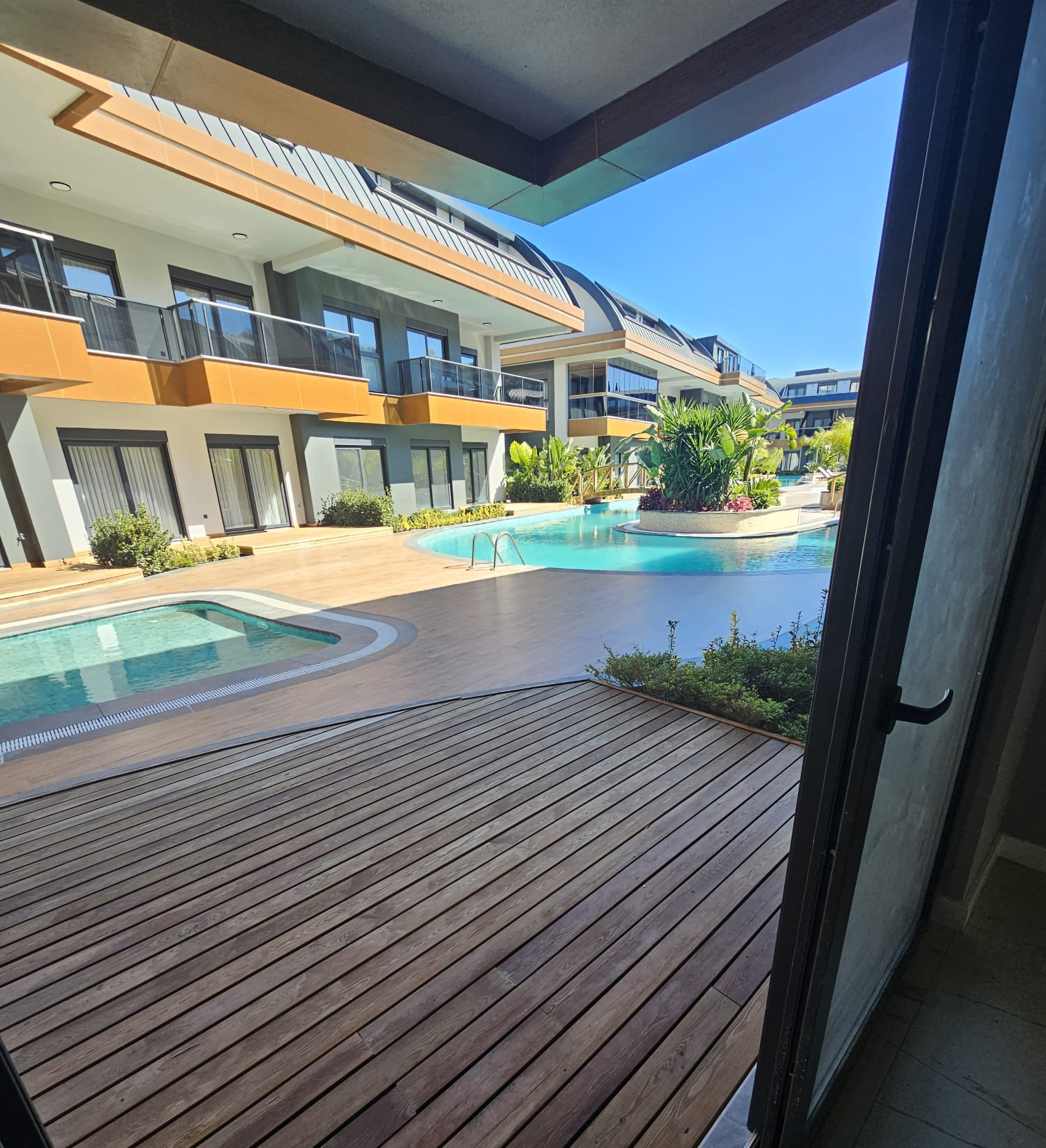 Luxuriöses 1+1 Apartment mit Bergblick in Avsallar, Alanya