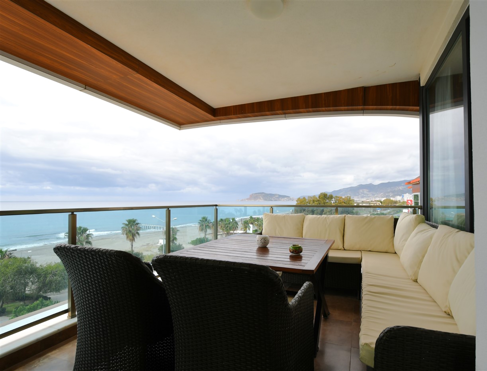Luxuriöses 4+1 Penthouse mit atemberaubendem Meerblick und Burgblick, Alanya - Kestel