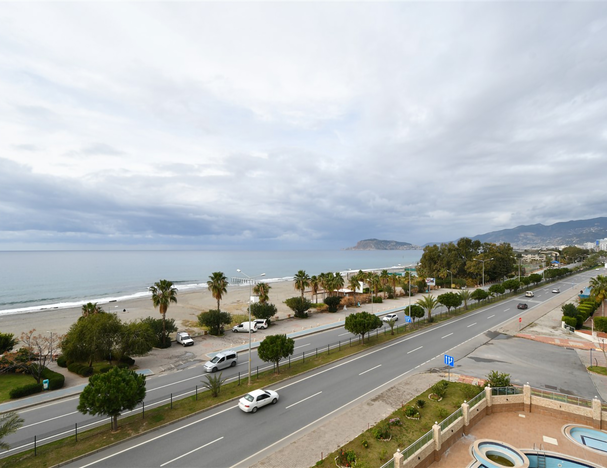 Luxuriöses 4+1 Penthouse mit atemberaubendem Meerblick und Burgblick, Alanya - Kestel