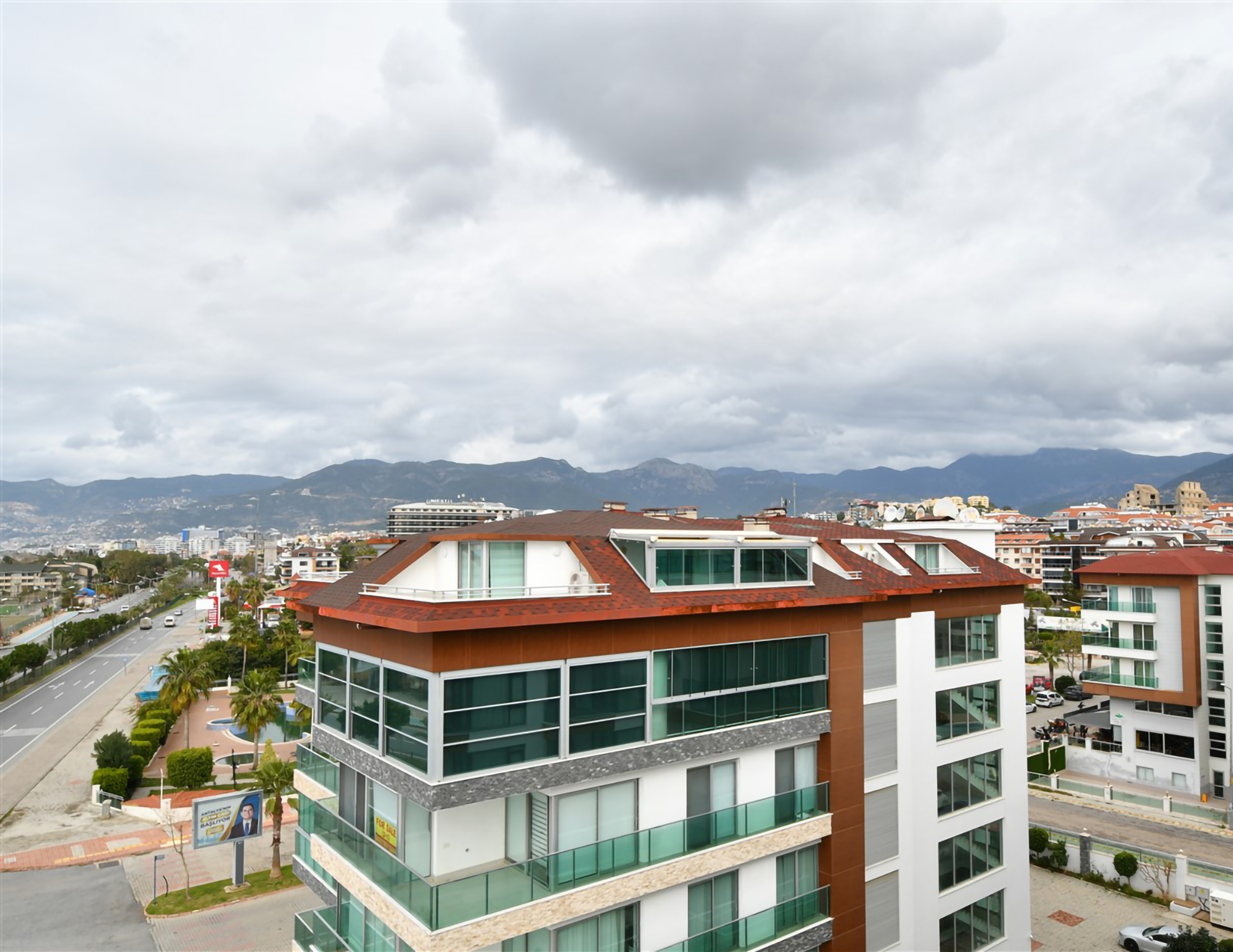 Luxuriöses 4+1 Penthouse mit atemberaubendem Meerblick und Burgblick, Alanya - Kestel