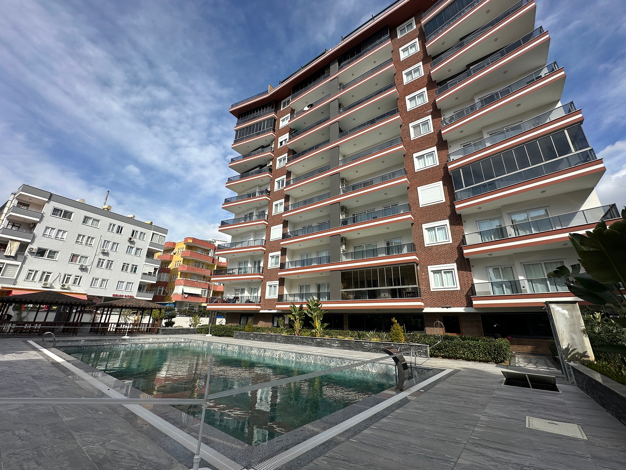 Luxuriöses 1+1 Apartment mit Bergblick in Mahmutlar, Alanya