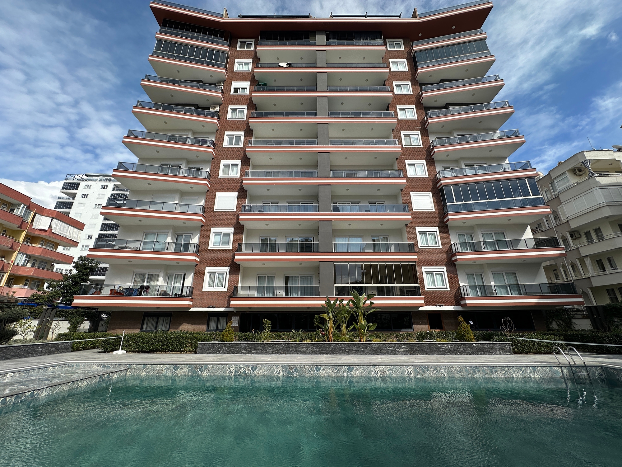 Luxuriöses 1+1 Apartment mit Bergblick in Mahmutlar, Alanya