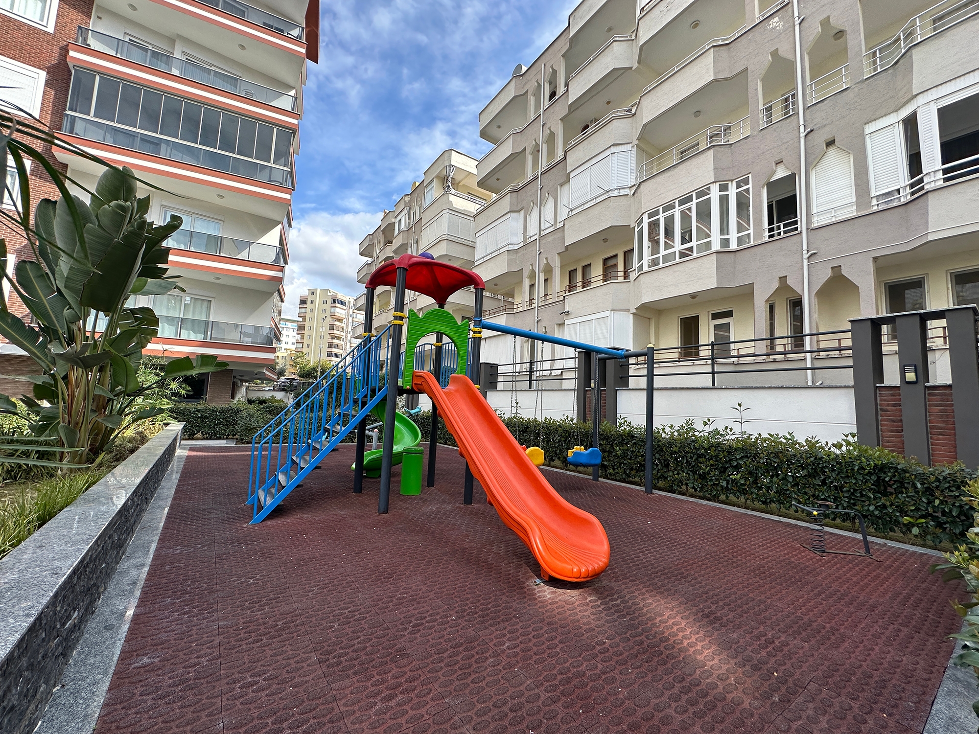 Luxuriöses 1+1 Apartment mit Bergblick in Mahmutlar, Alanya