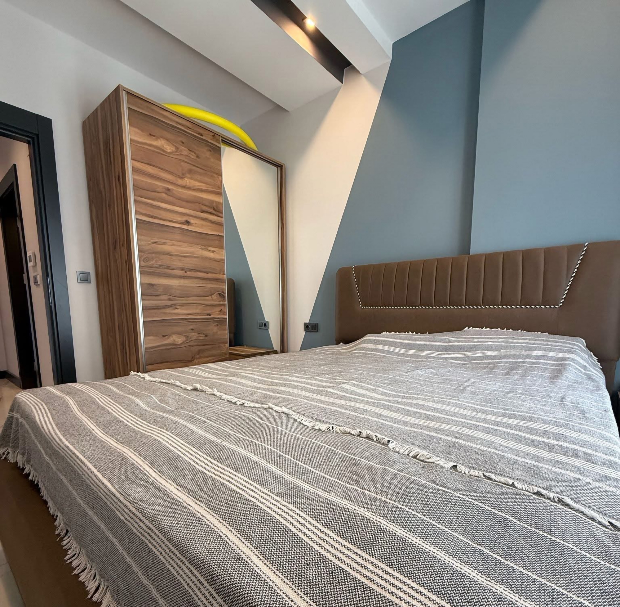 Luxurious 1+1 Apartment with Mountain View, Alanya