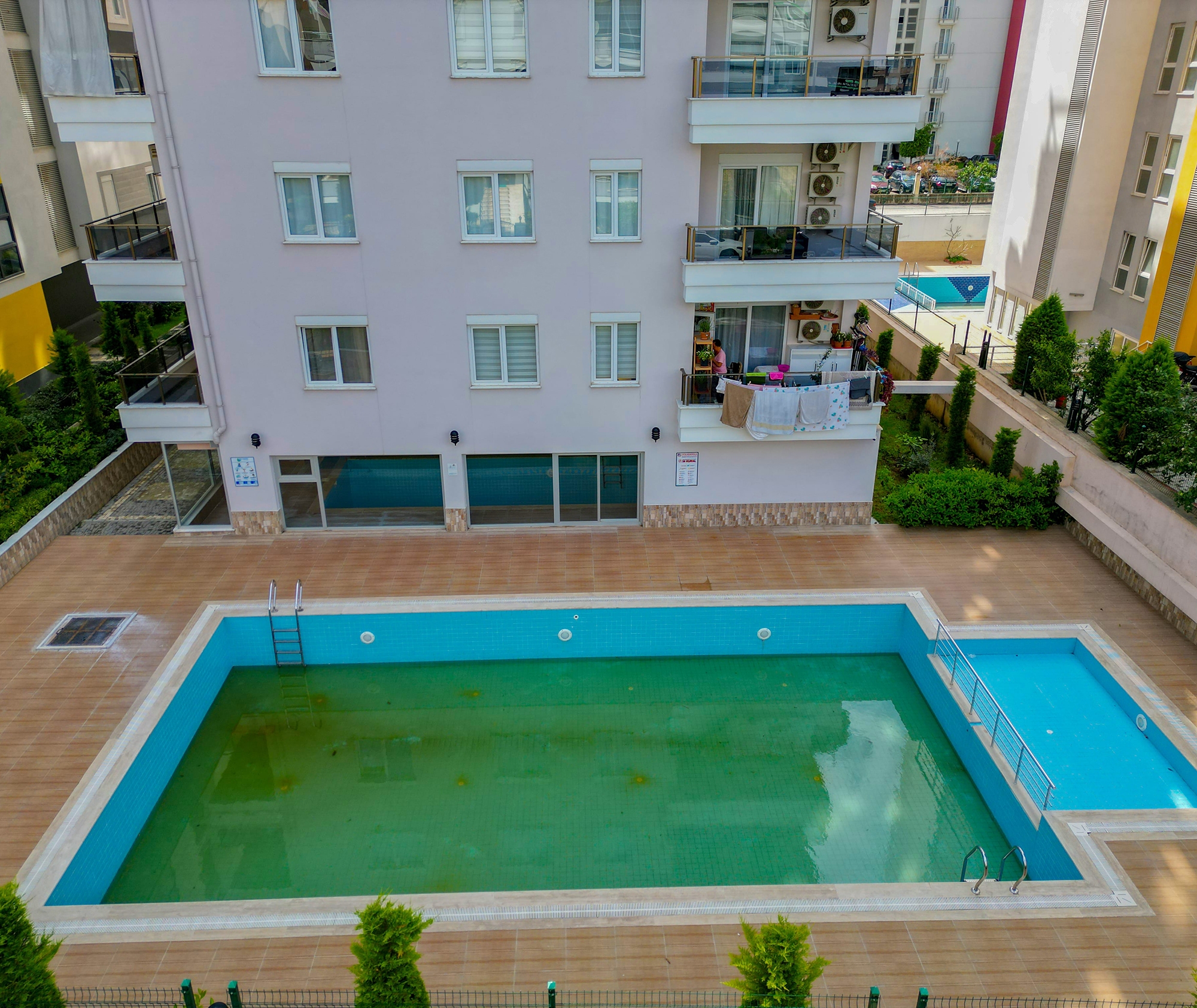 Spacious 3+1 Apartment with Mountain Views in Mahmutlar