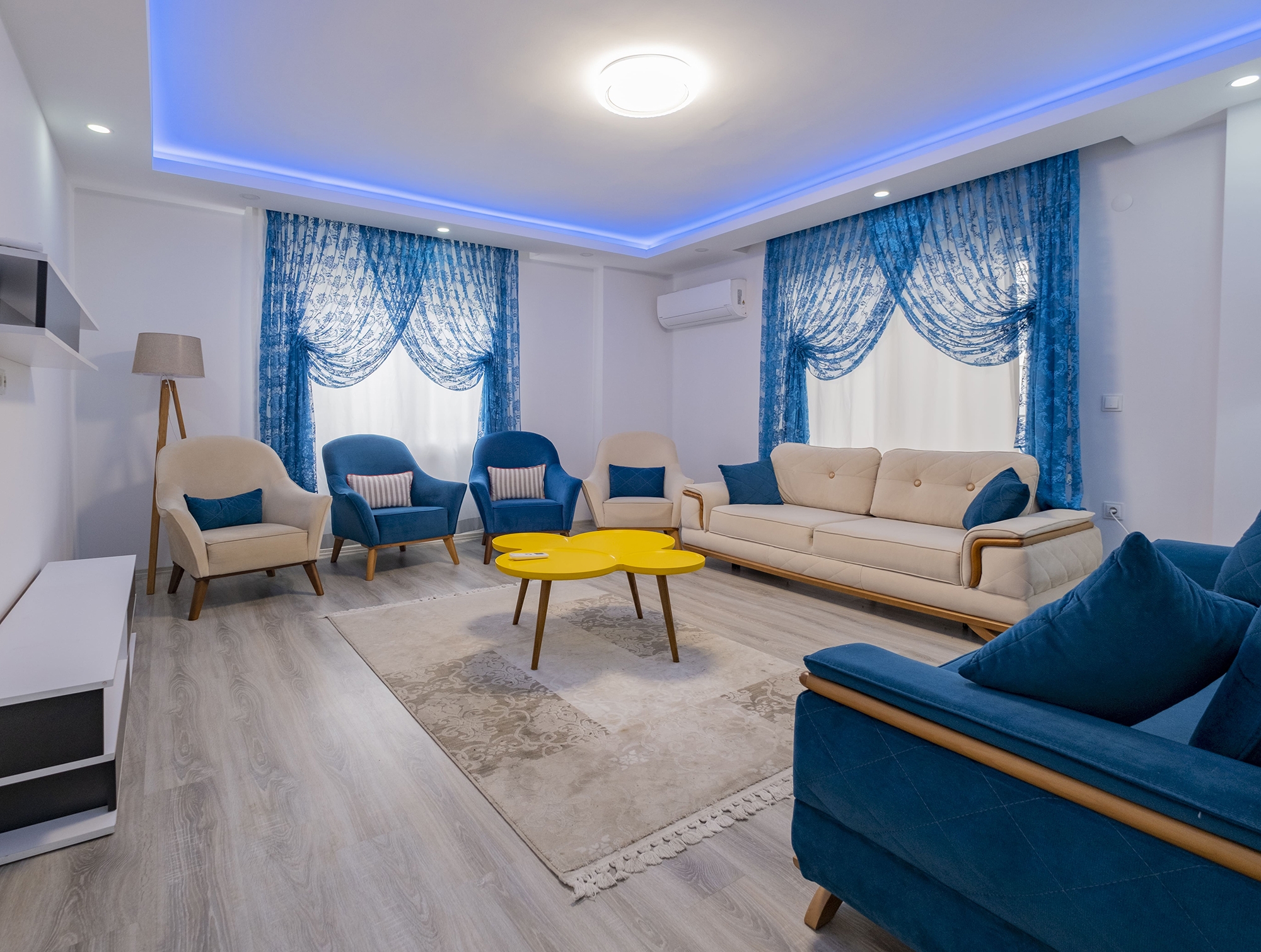 Spacious 3+1 Apartment with Mountain Views in Mahmutlar