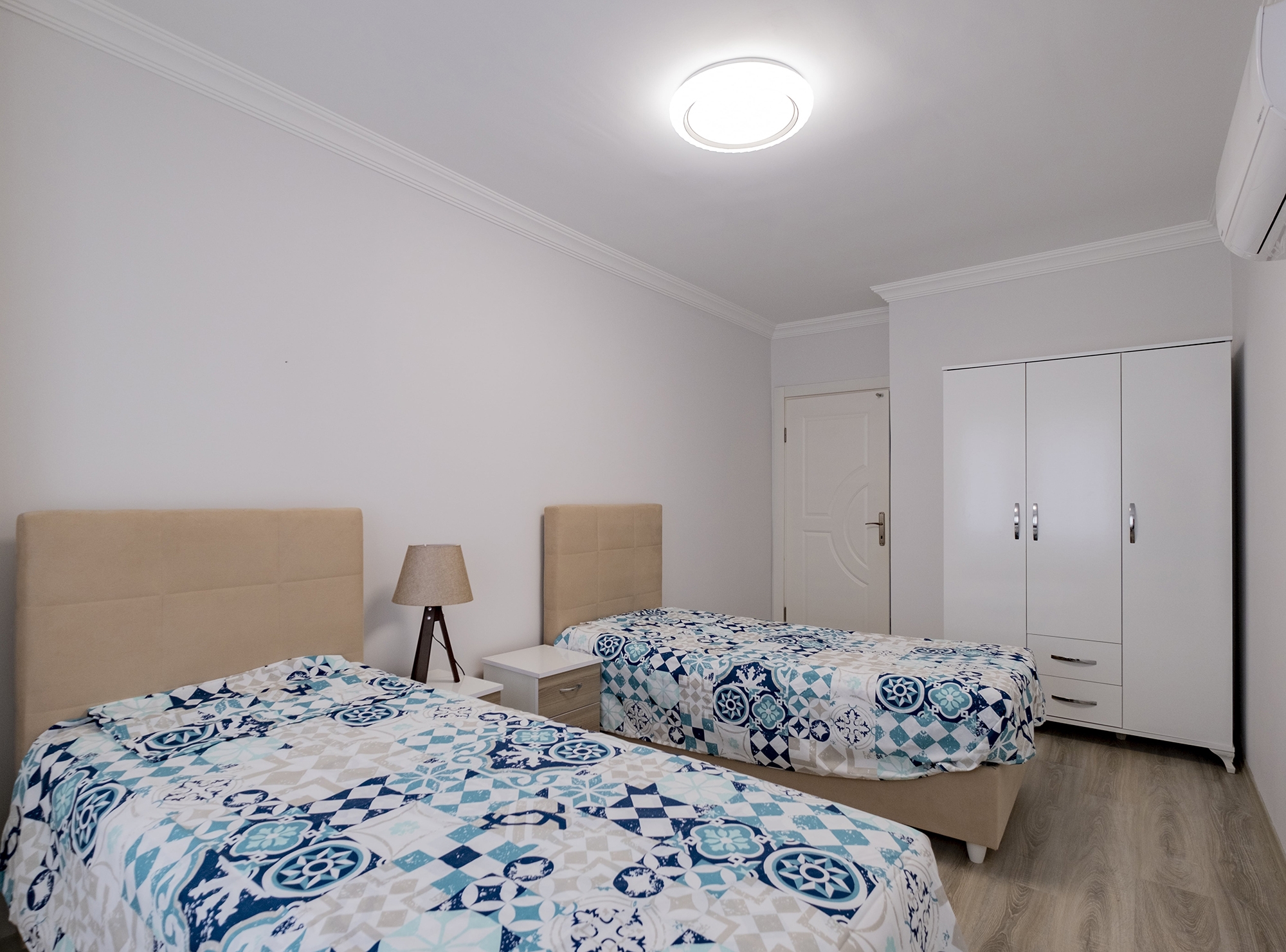Spacious 3+1 Apartment with Mountain Views in Mahmutlar