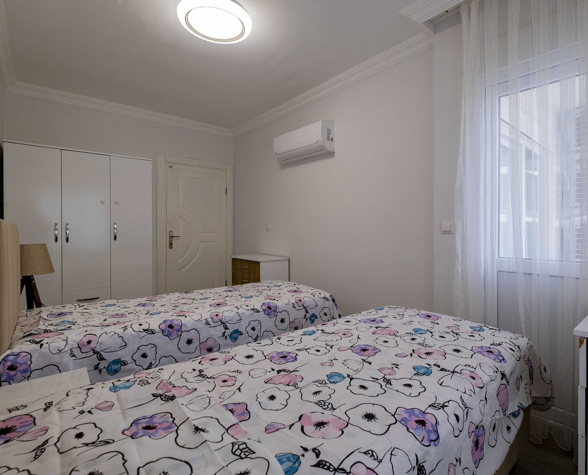Spacious 3+1 Apartment with Mountain Views in Mahmutlar
