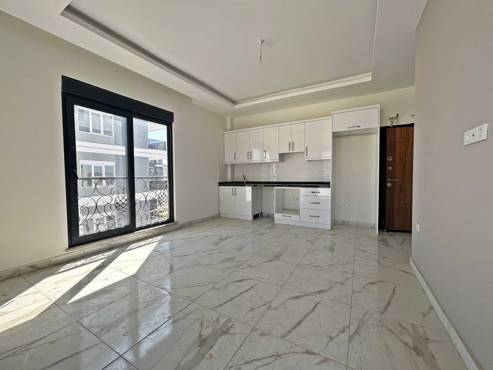 Bergblick 1+1 Wohnung in Kargicak, Alanya