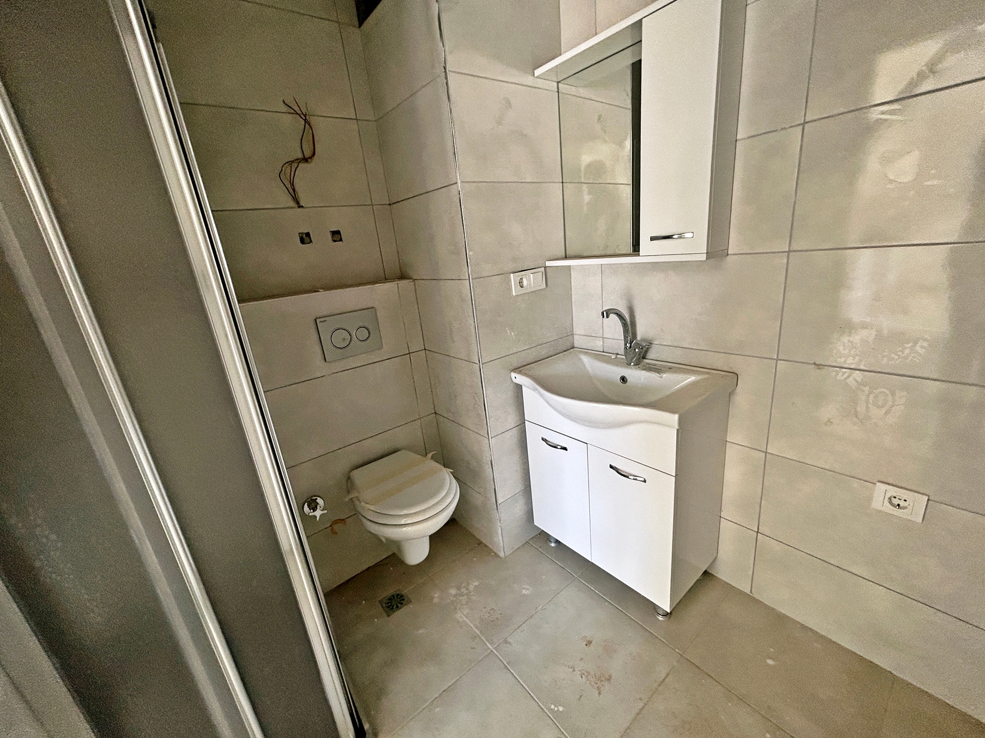 Bergblick 1+1 Wohnung in Kargicak, Alanya
