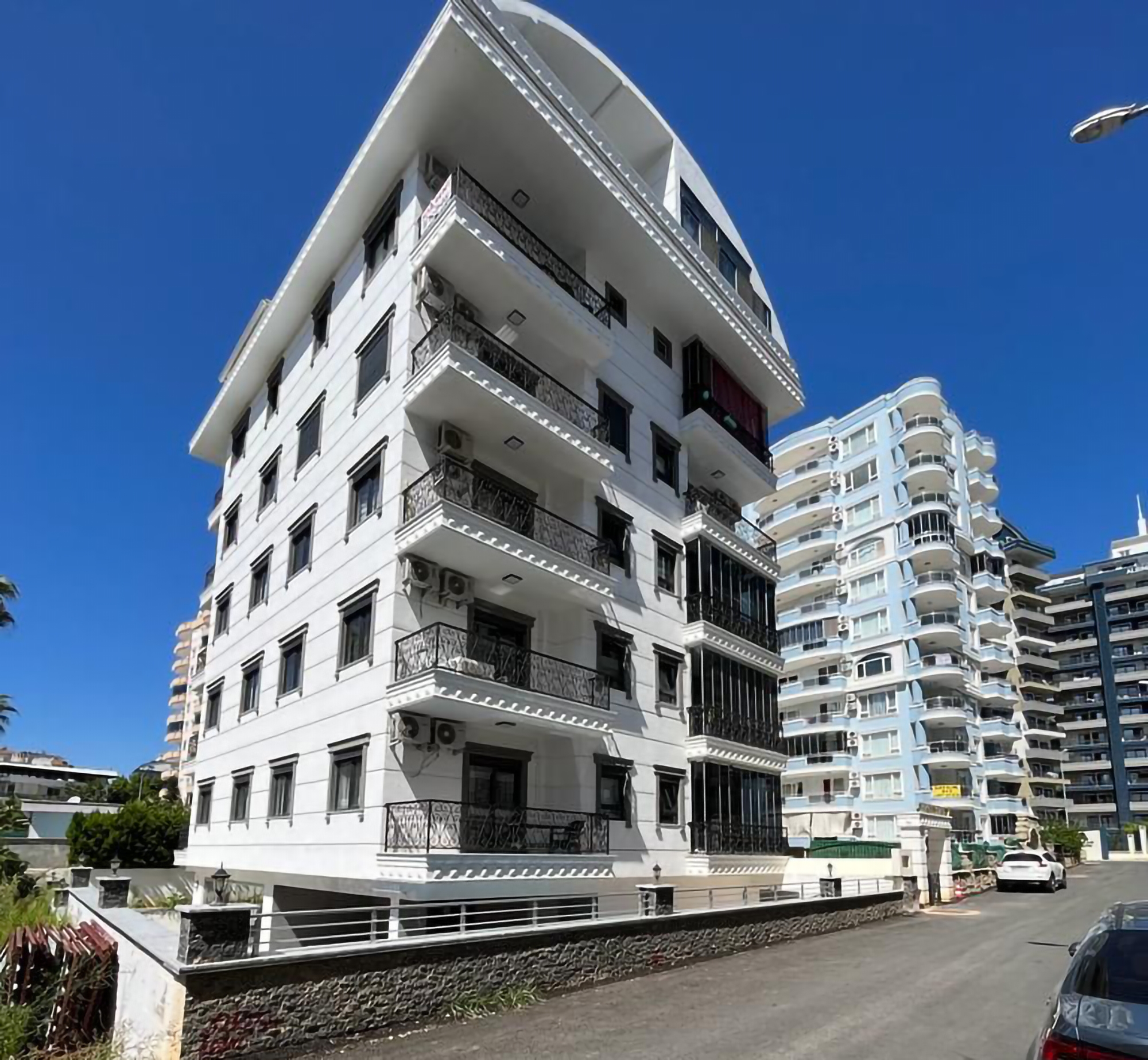Moderni 1+1 huoneisto vuorinäköalalla, Alanya-Mahmutlar