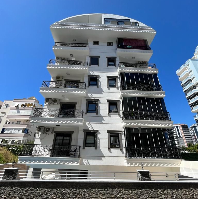 Moderni 1+1 huoneisto vuorinäköalalla, Alanya-Mahmutlar