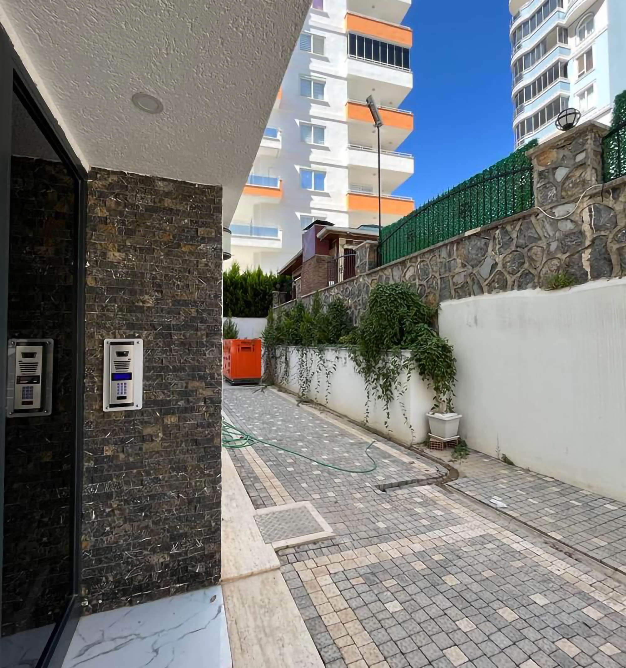 Moderni 1+1 huoneisto vuorinäköalalla, Alanya-Mahmutlar