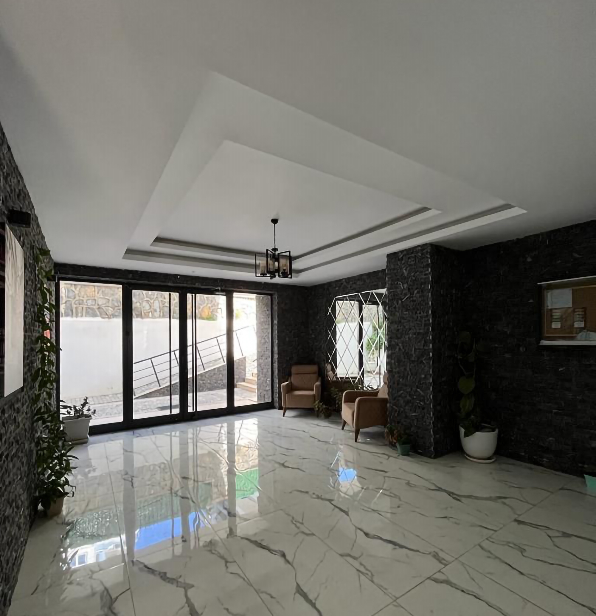 Moderni 1+1 huoneisto vuorinäköalalla, Alanya-Mahmutlar