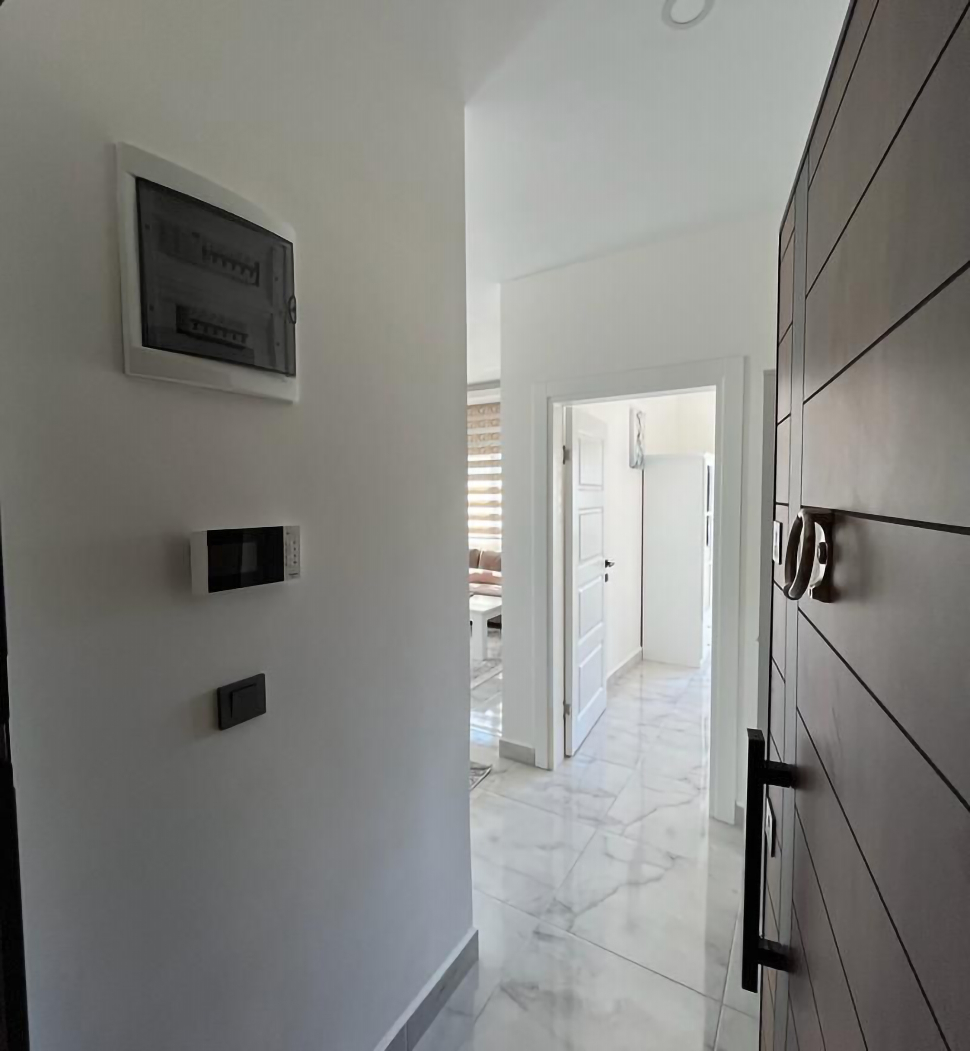 Moderni 1+1 huoneisto vuorinäköalalla, Alanya-Mahmutlar