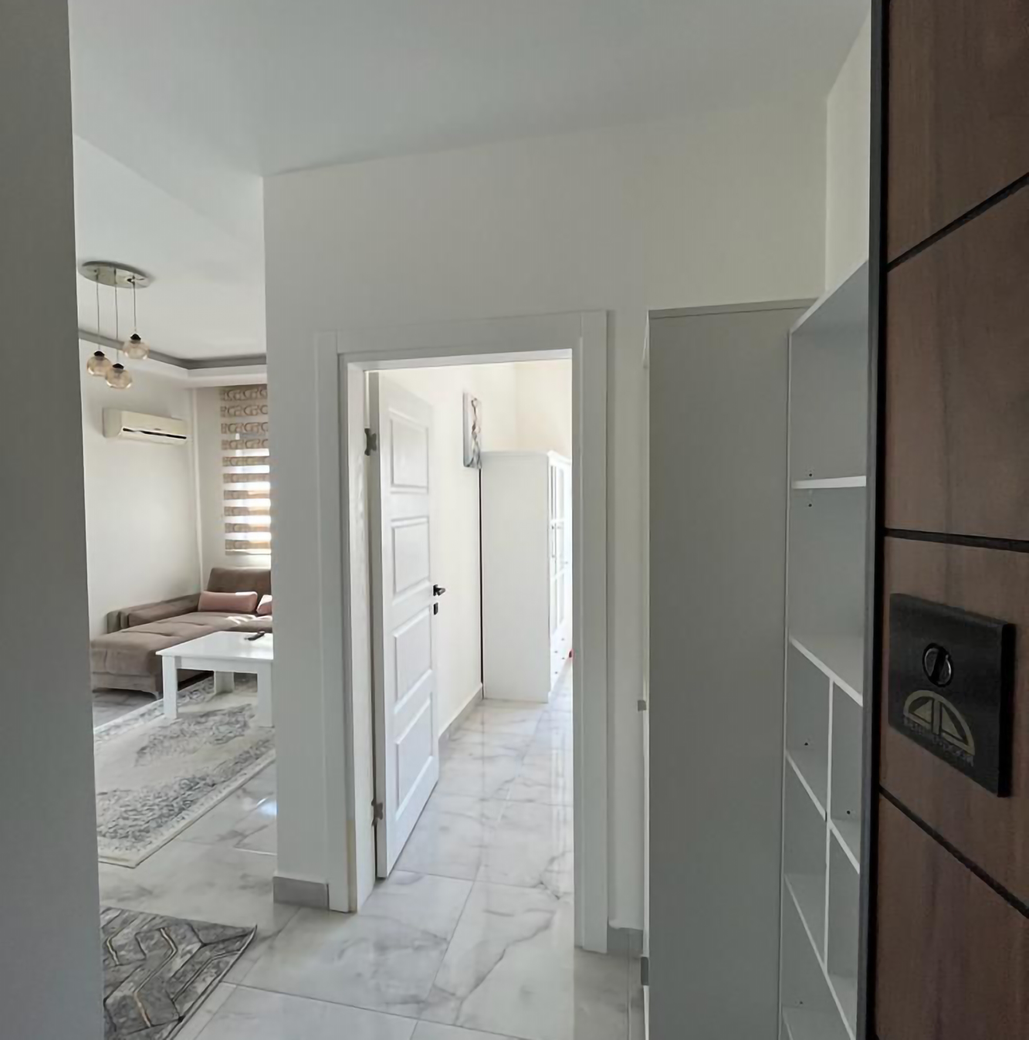 Moderni 1+1 huoneisto vuorinäköalalla, Alanya-Mahmutlar