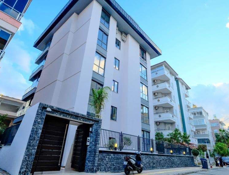 Luxuriöses 1+1 Apartment mit Bergblick im Zentrum von Alanya