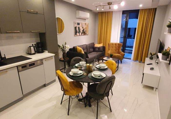 Luxuriöses 1+1 Apartment mit Bergblick im Zentrum von Alanya