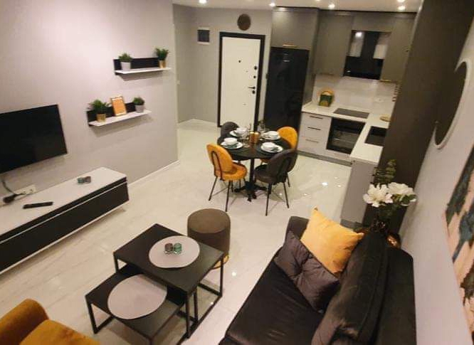 Luxuriöses 1+1 Apartment mit Bergblick im Zentrum von Alanya