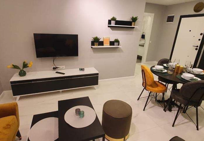 Luxuriöses 1+1 Apartment mit Bergblick im Zentrum von Alanya