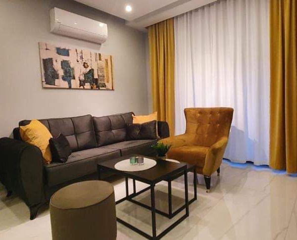 Luxuriöses 1+1 Apartment mit Bergblick im Zentrum von Alanya