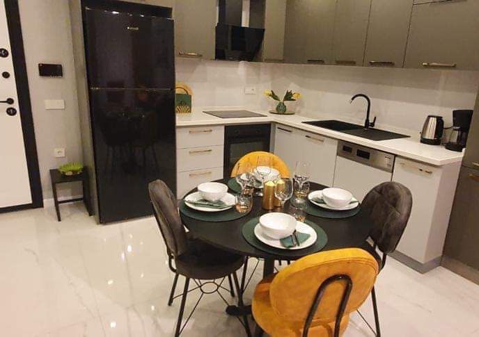 Luxuriöses 1+1 Apartment mit Bergblick im Zentrum von Alanya
