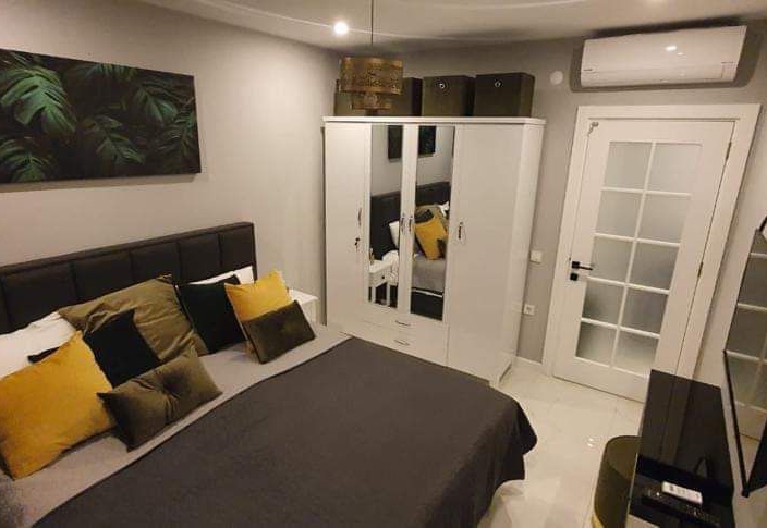 Luxuriöses 1+1 Apartment mit Bergblick im Zentrum von Alanya
