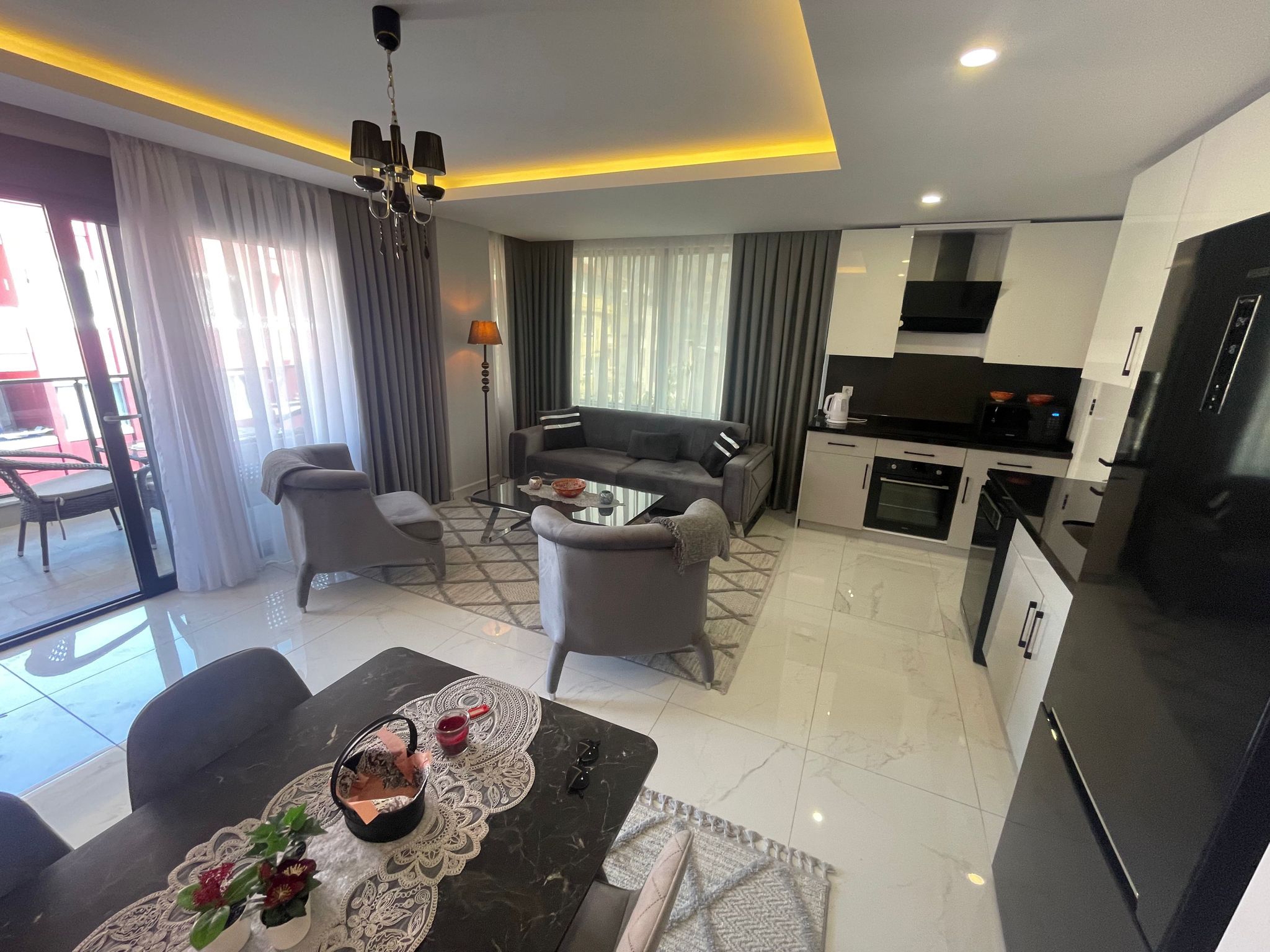Luksus 2+1 Penthouse med Bjergudsigt i Alanya Centrum