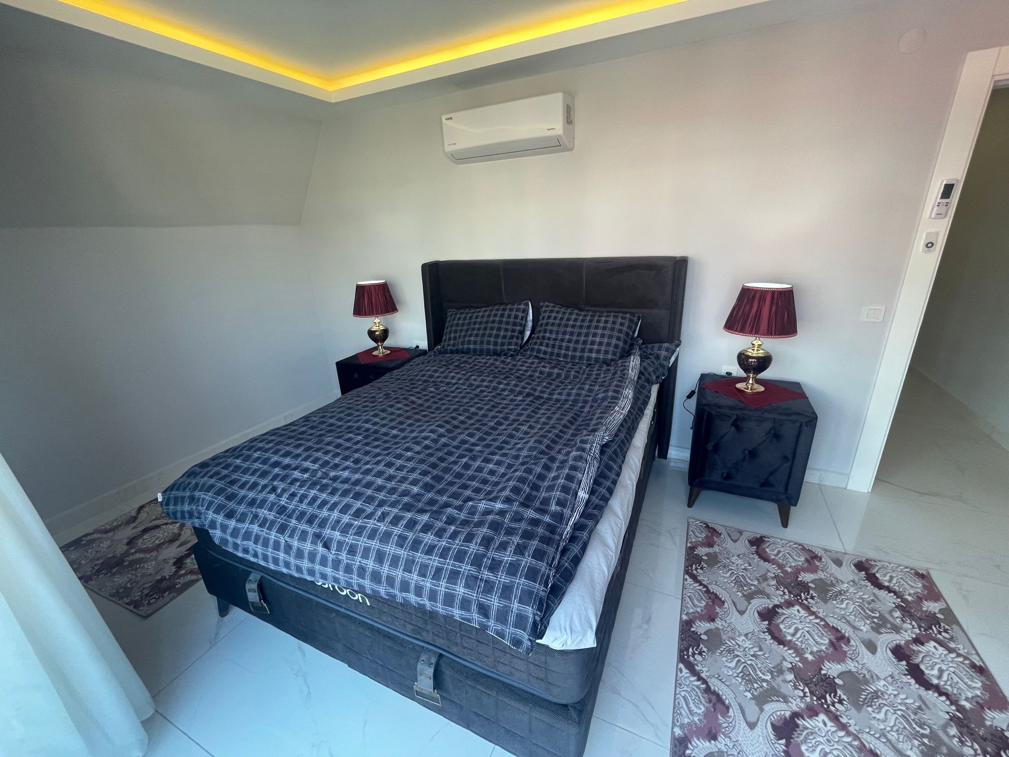 Luksus 2+1 Penthouse med Bjergudsigt i Alanya Centrum