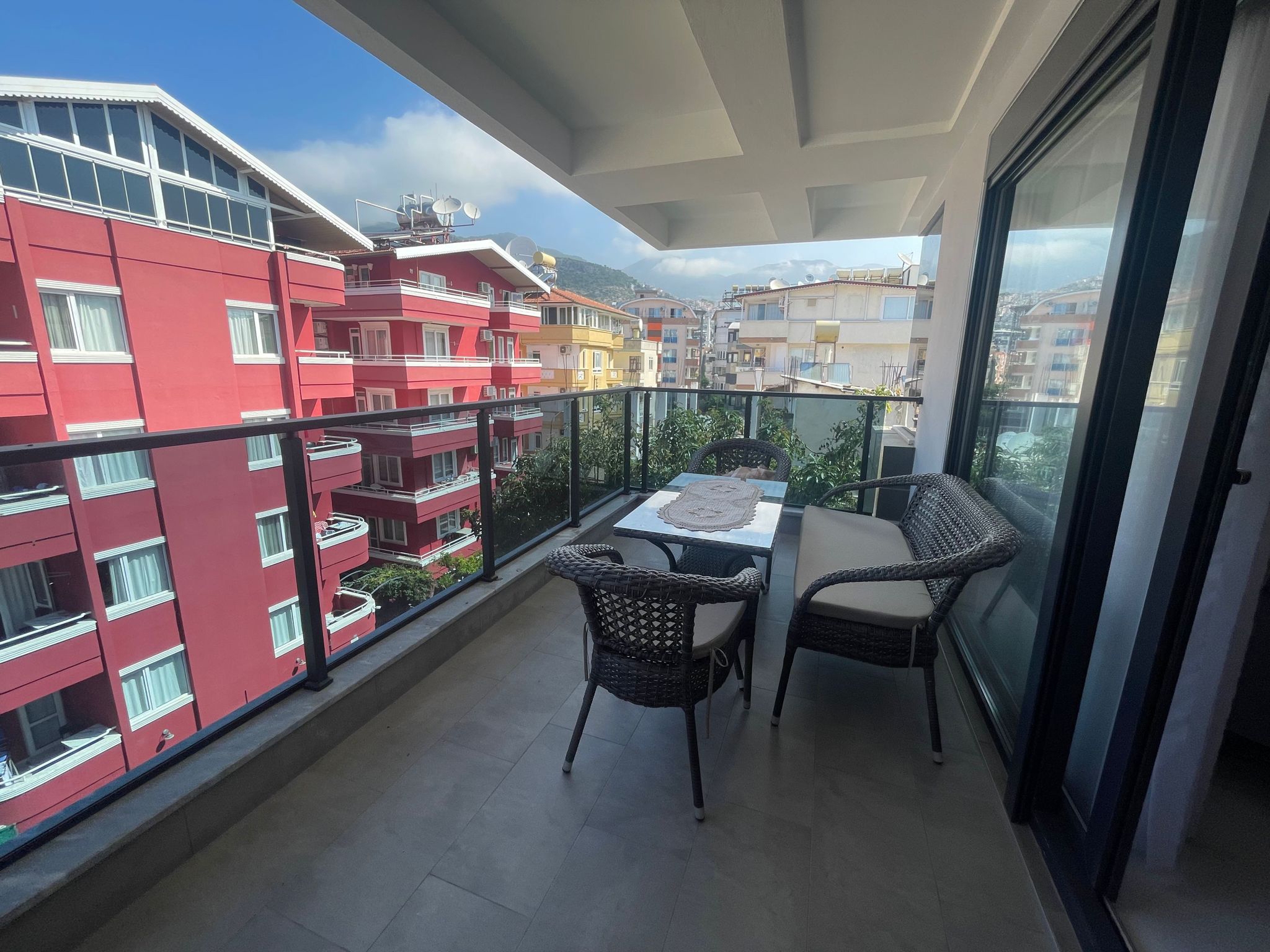 Luksus 2+1 Penthouse med Bjergudsigt i Alanya Centrum