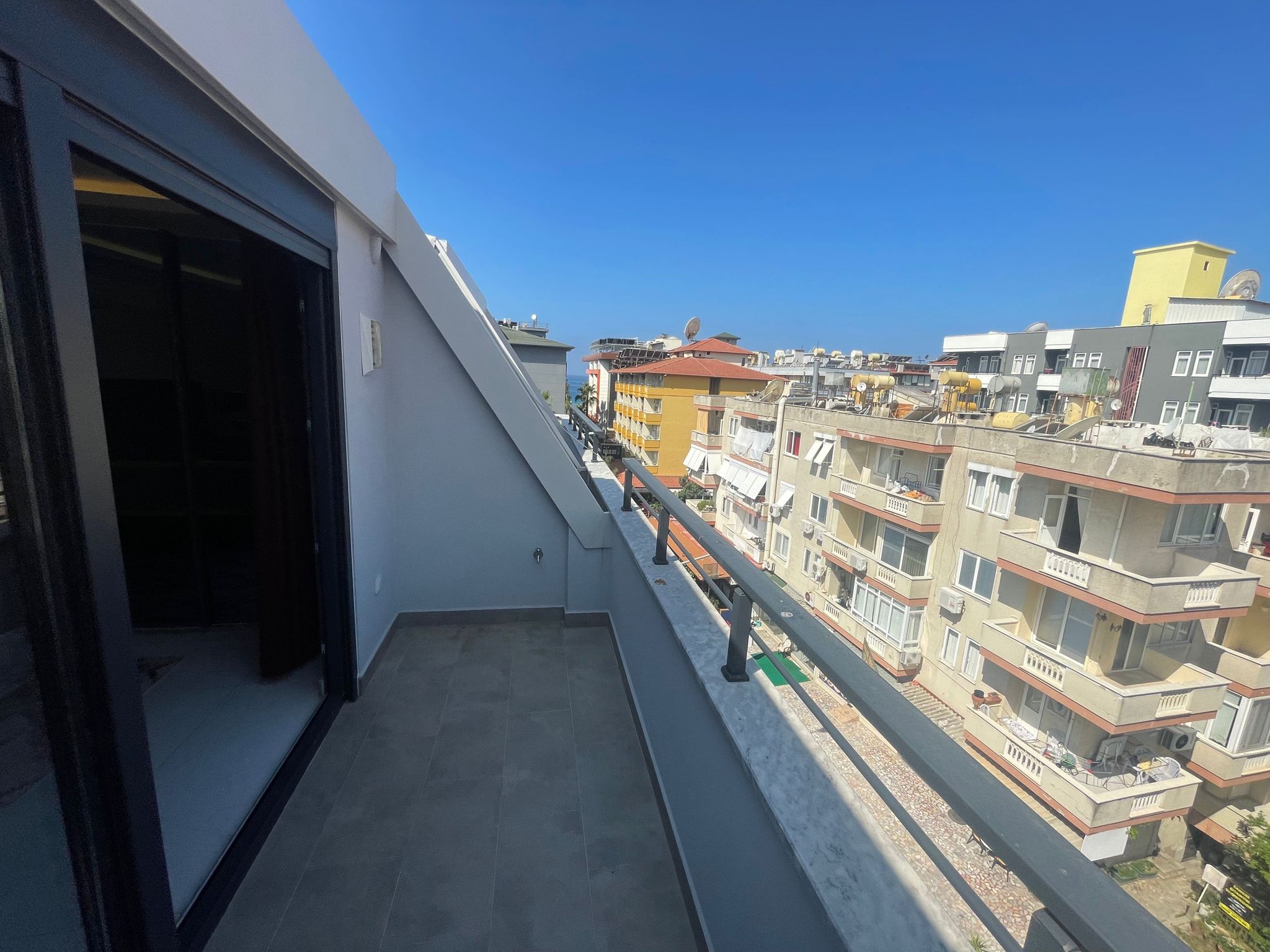 Luksus 2+1 Penthouse med Bjergudsigt i Alanya Centrum