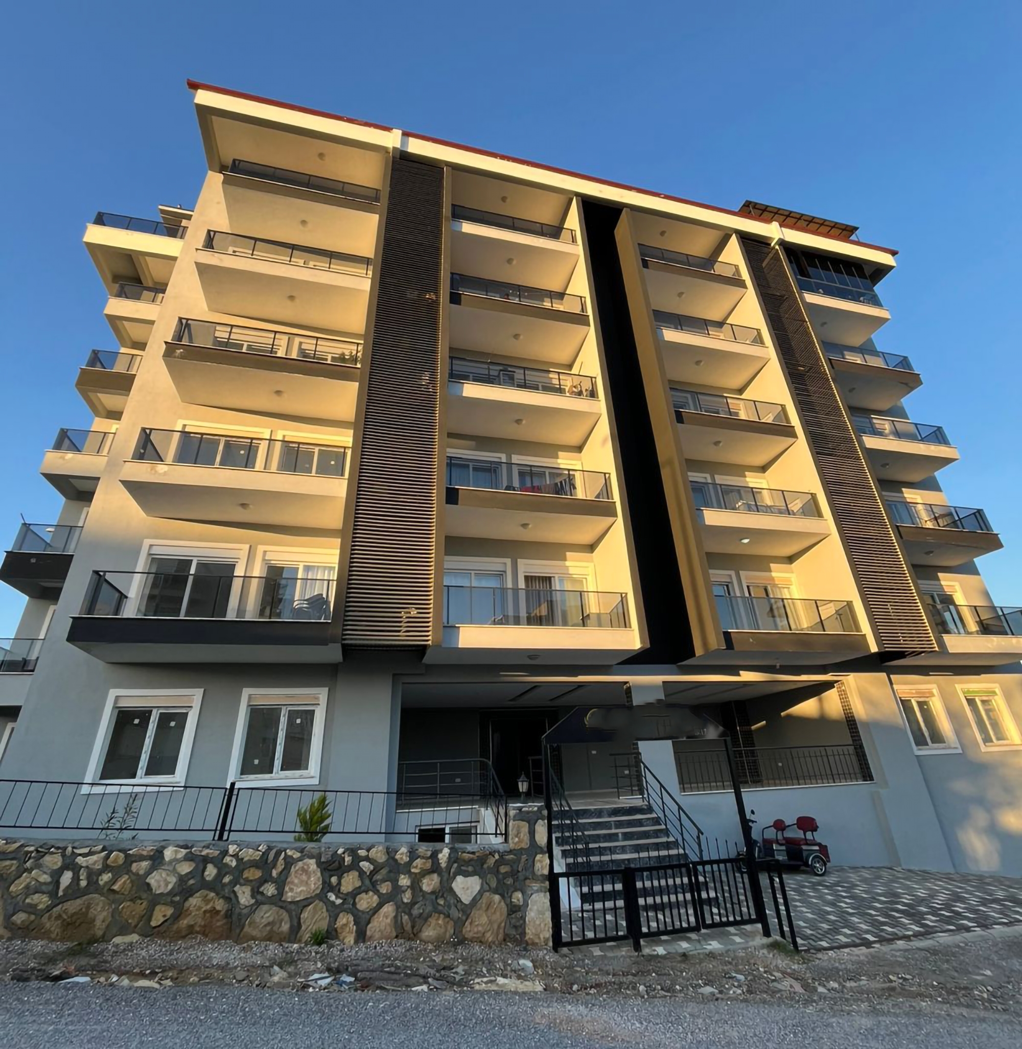 Mountain View 1+1 Apartment in Avsallar, Alanya