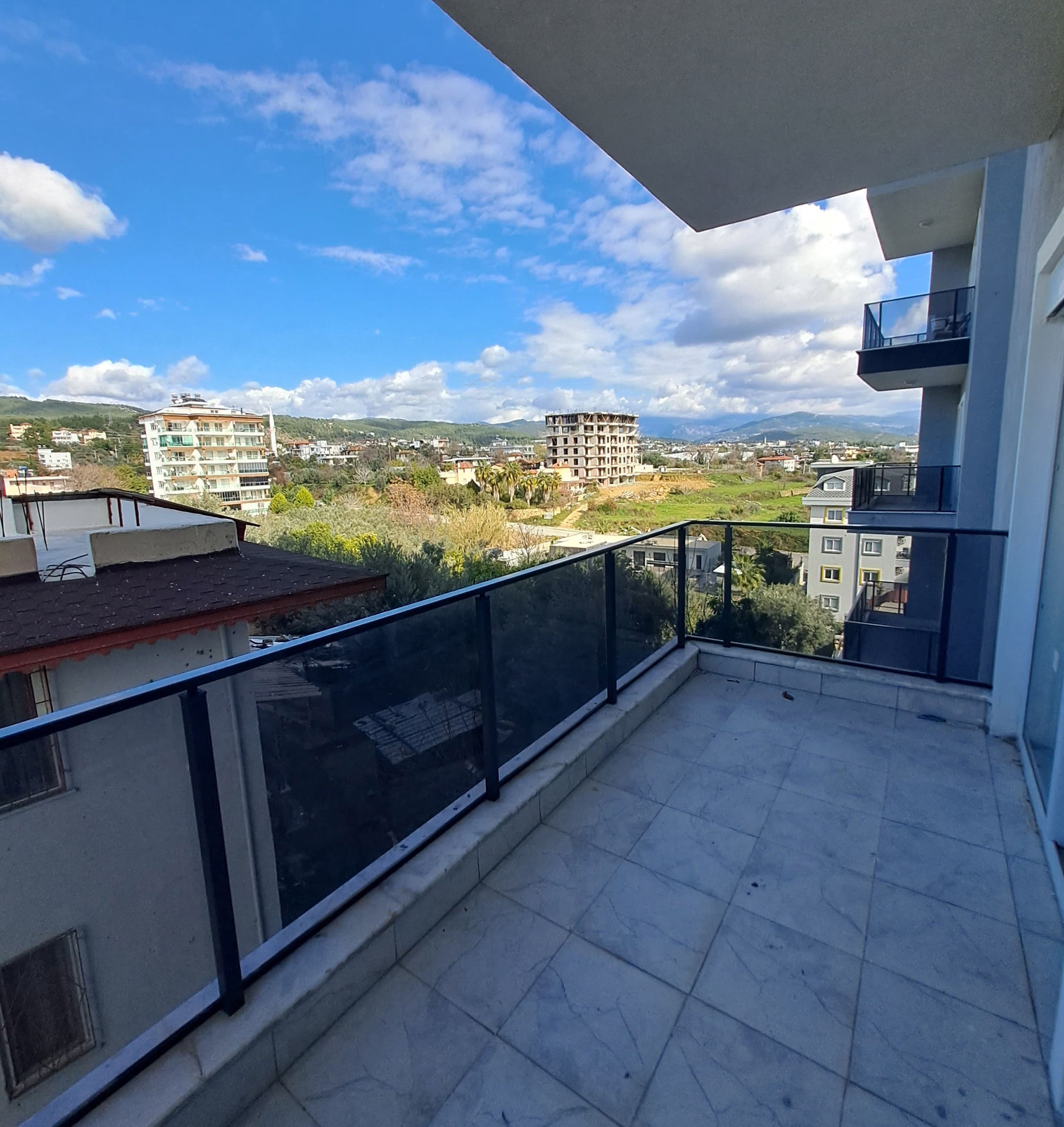 Mountain View 1+1 Apartment in Avsallar, Alanya
