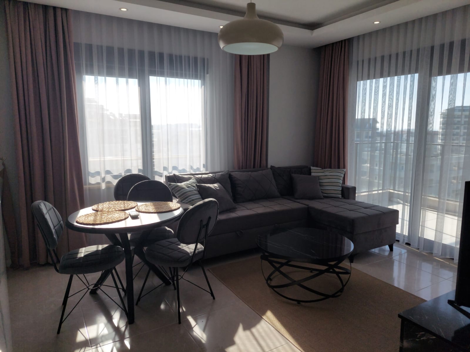 Ylellinen 1+1 huoneisto vuorinäköalalla, Alanya - Avsallar
